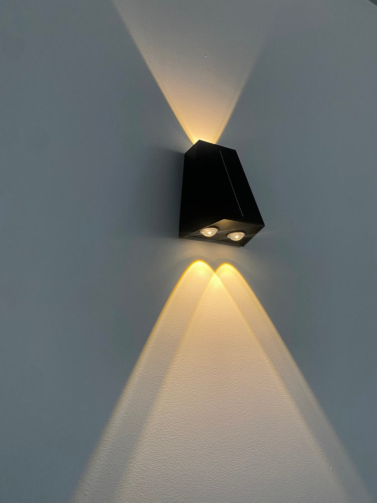 Applique Solaire Triangulaire 2 Faisceaux : 1 Up & 1 Down - Blanc Chaud 3000°k 150lm - Bf Light