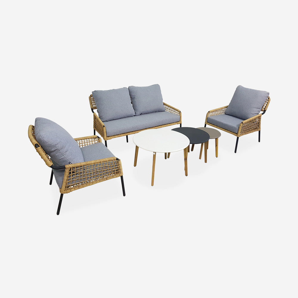  Salon De Jardin Bas 4 Places Komodo – Ensemble Canapé 2 Places Et 2 Fauteuils Avec 3 Tables Gigognes. Résine Tressée Effet Rotin.