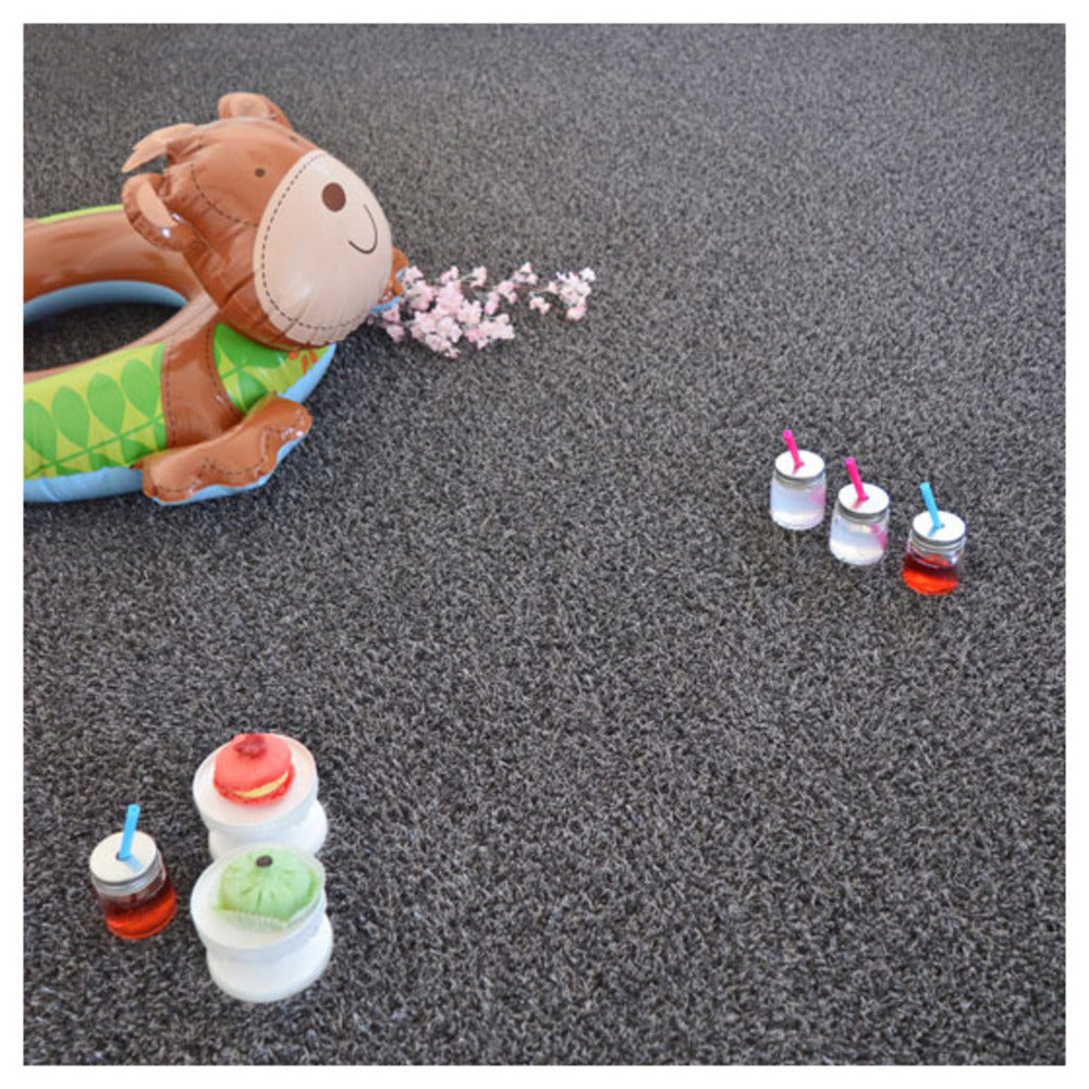  Gazon Synthétique Happy Party - Couleur Gris Foncé - Classé Feu - 20mm - 2m X 2m