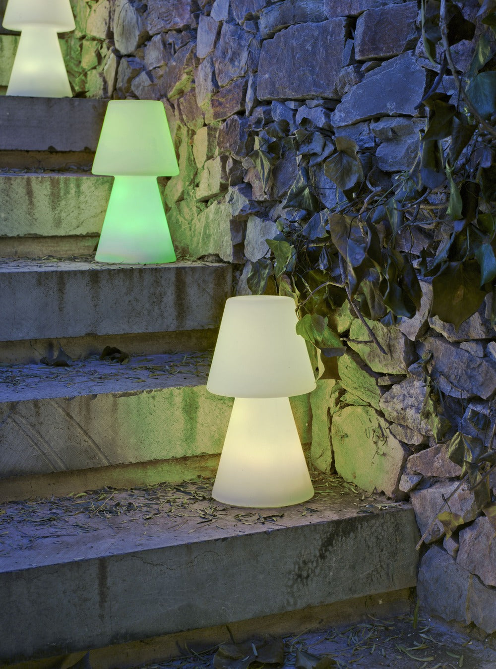  Lampe De Table Lola 30 Batterie Rechargeable Led Rgb Avec Télécommande Hauteur 30cm